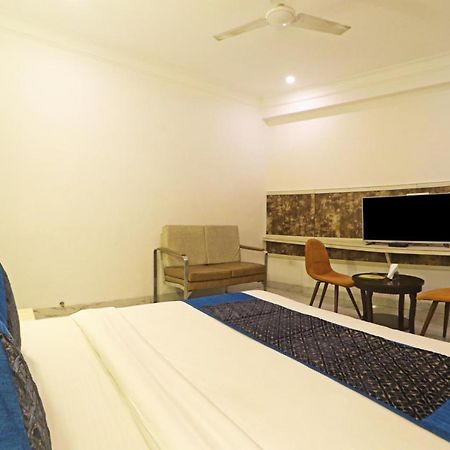 Hotel Almora Near Delhi Airport Neu-Delhi Exterior foto