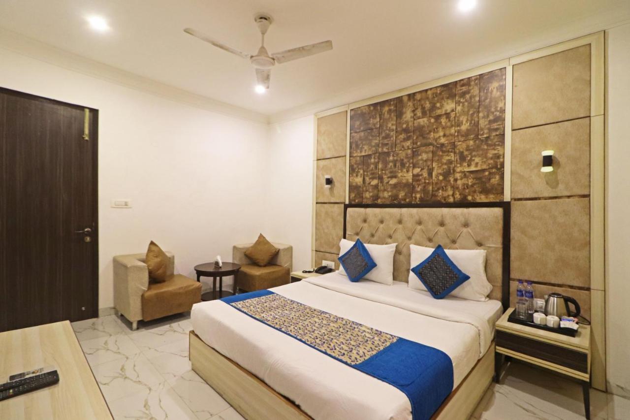 Hotel Almora Near Delhi Airport Neu-Delhi Exterior foto