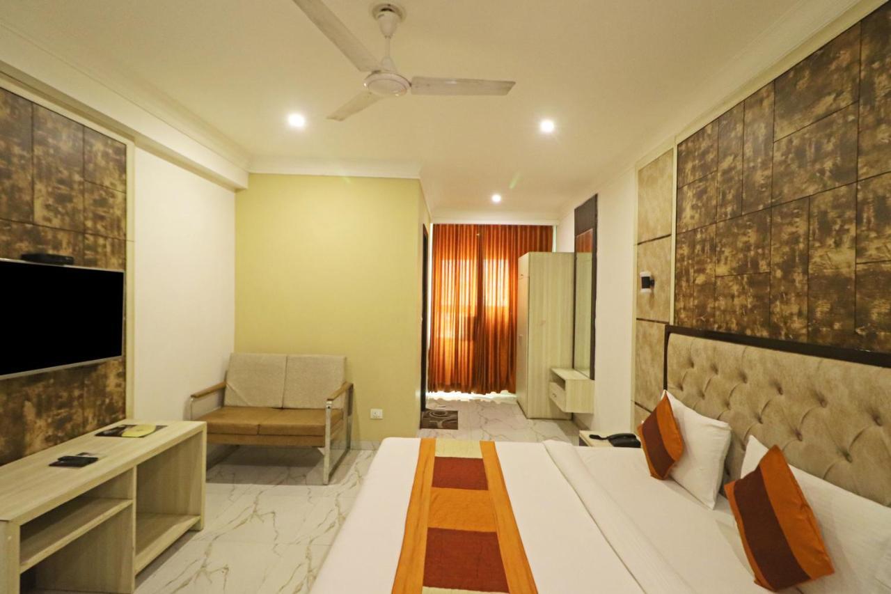 Hotel Almora Near Delhi Airport Neu-Delhi Exterior foto