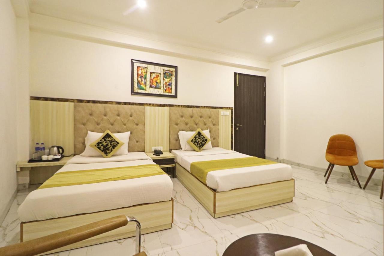 Hotel Almora Near Delhi Airport Neu-Delhi Exterior foto