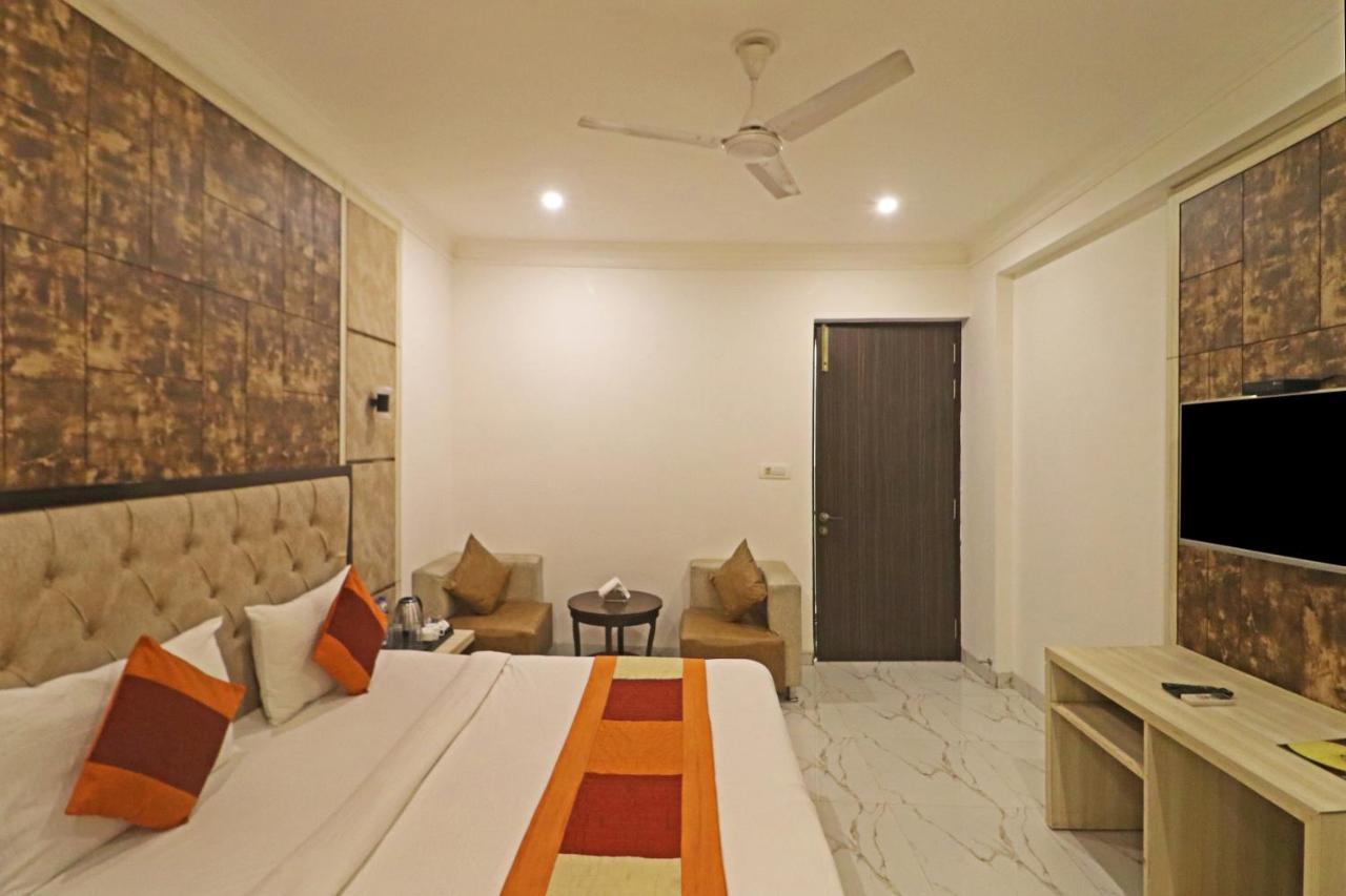 Hotel Almora Near Delhi Airport Neu-Delhi Exterior foto
