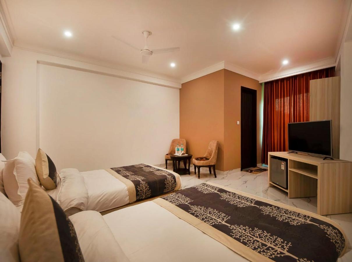 Hotel Almora Near Delhi Airport Neu-Delhi Exterior foto