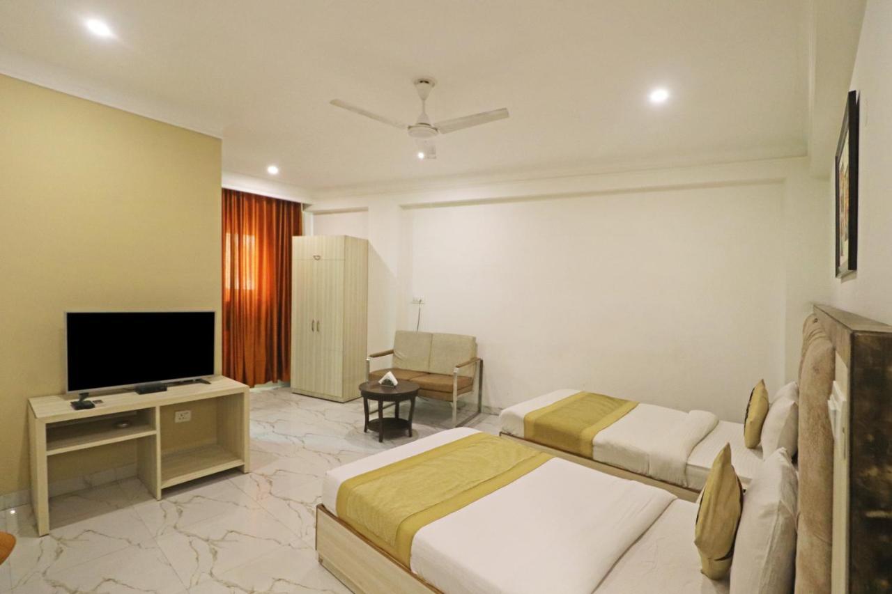 Hotel Almora Near Delhi Airport Neu-Delhi Exterior foto