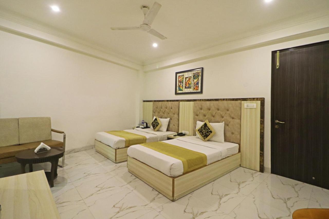 Hotel Almora Near Delhi Airport Neu-Delhi Exterior foto