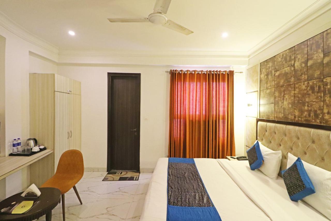 Hotel Almora Near Delhi Airport Neu-Delhi Exterior foto