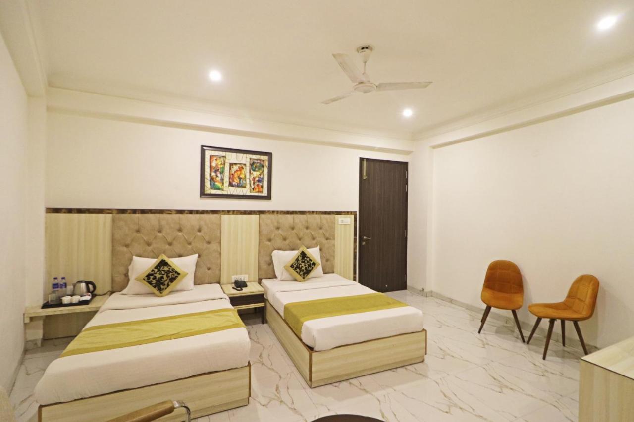Hotel Almora Near Delhi Airport Neu-Delhi Exterior foto